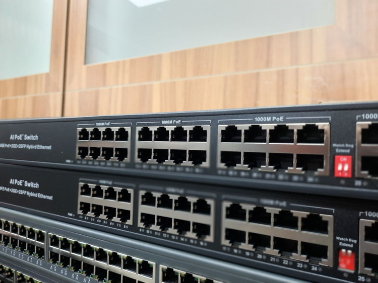 سوییچ برند آی پی لینک مدل YV-AI2026GE-2SFP